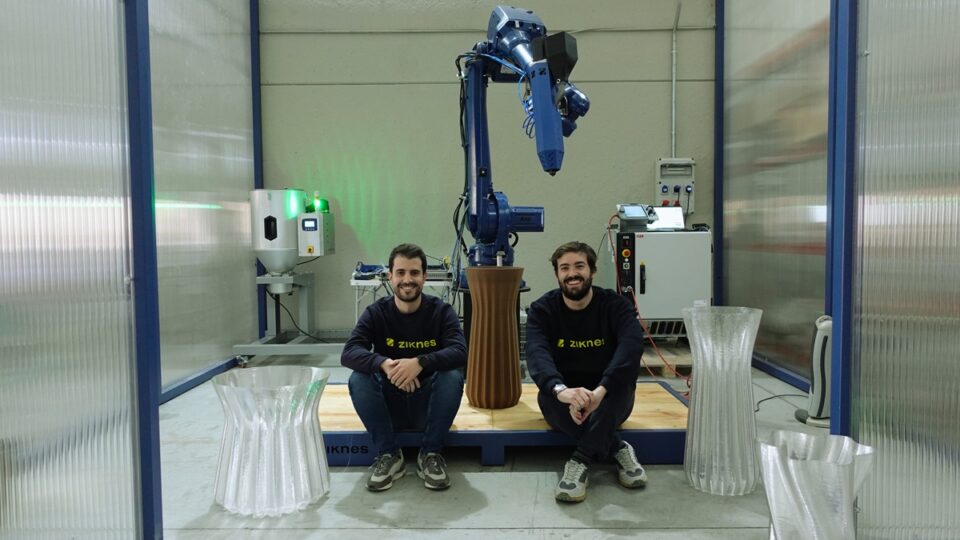 Robots, software y materiales reciclados